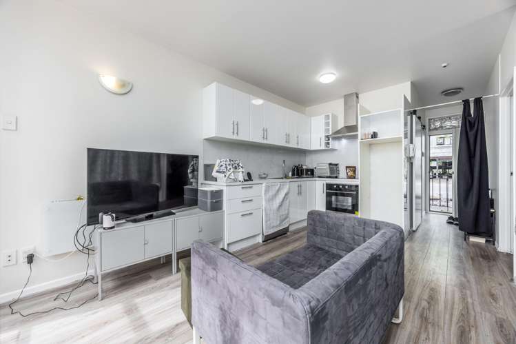 1B/9 Upper Queen Street_0