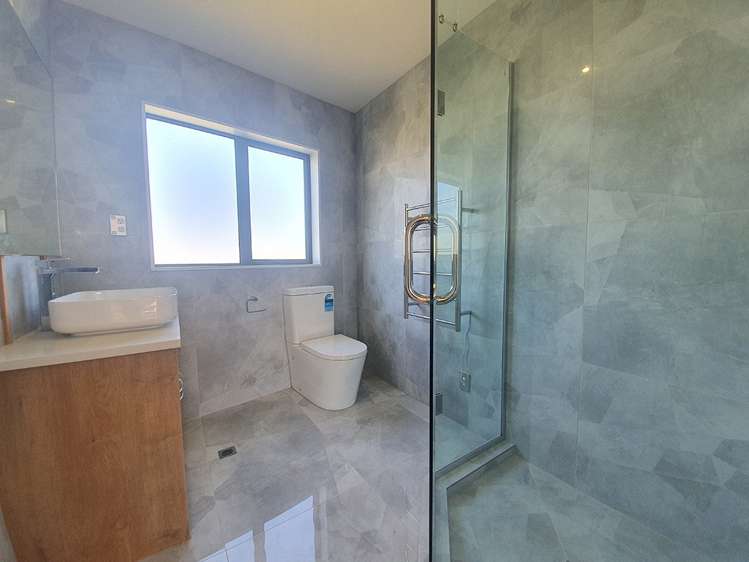 B/24 Castledine Crescent 10026_10