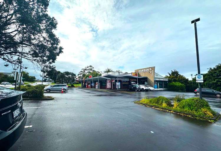 Unit C/31 Link Drive Wairau Valley_14