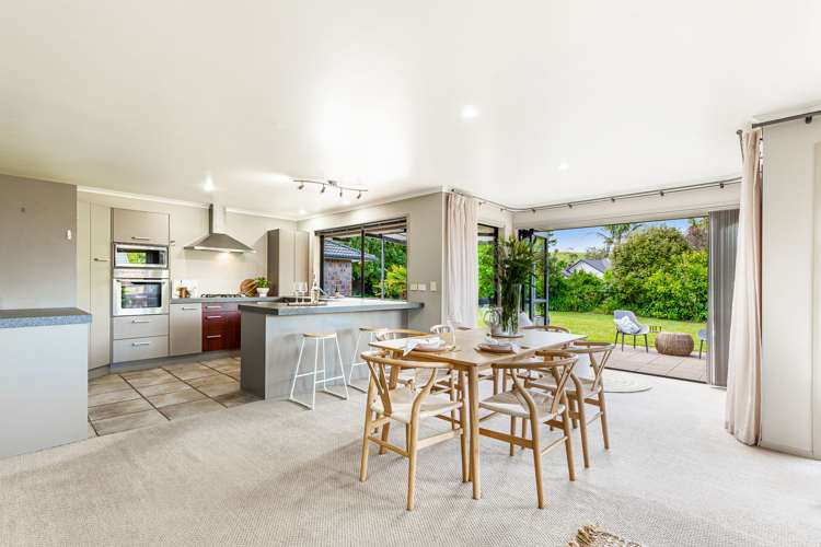 10 Grassfield Place Waimauku_15