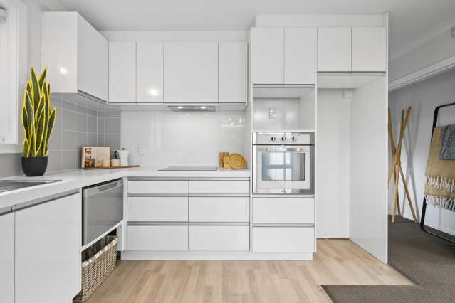 77A Mays Road St Albans_4