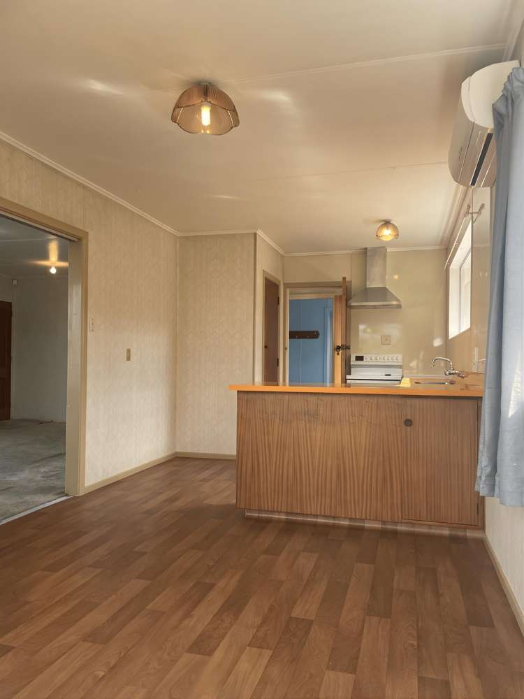 9 William Benton Street Featherston_4