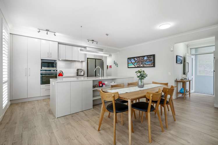 1 Ocean View Terrace Orewa_6