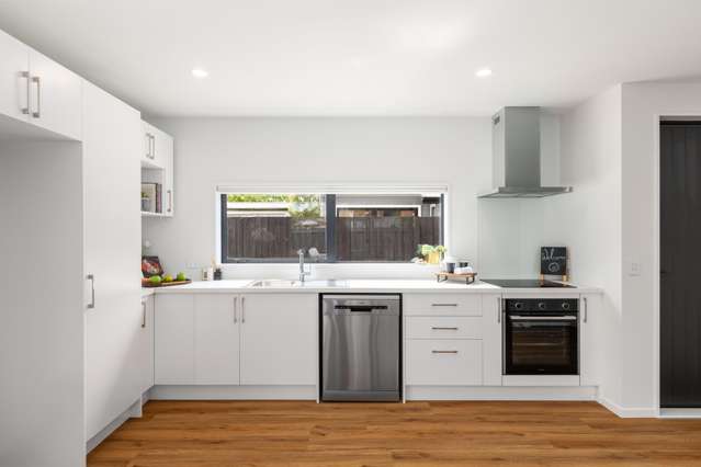 2/152 Woodham Road Linwood_4