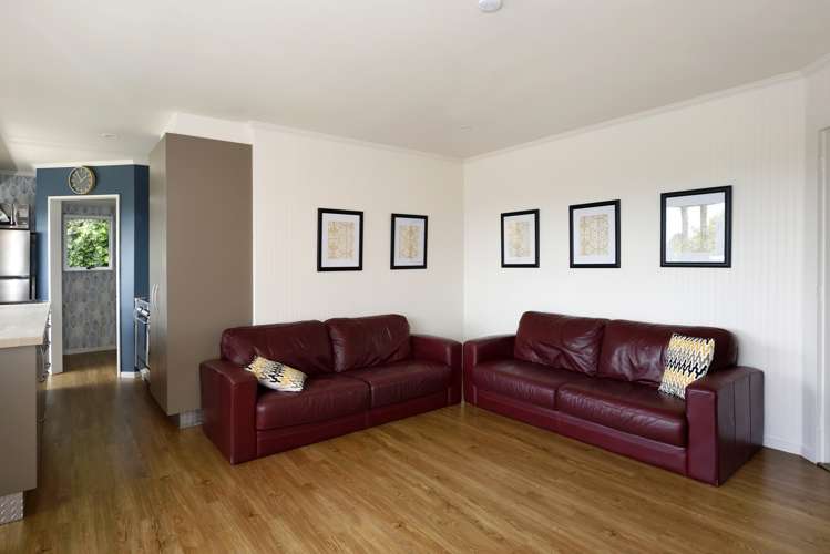 2/413a Suffolk Road Stoke_7