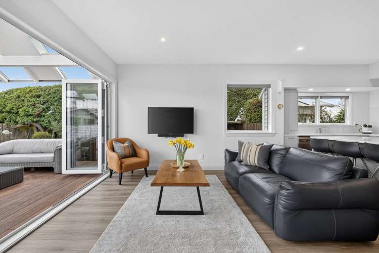 77 Tomes Road St Albans_9