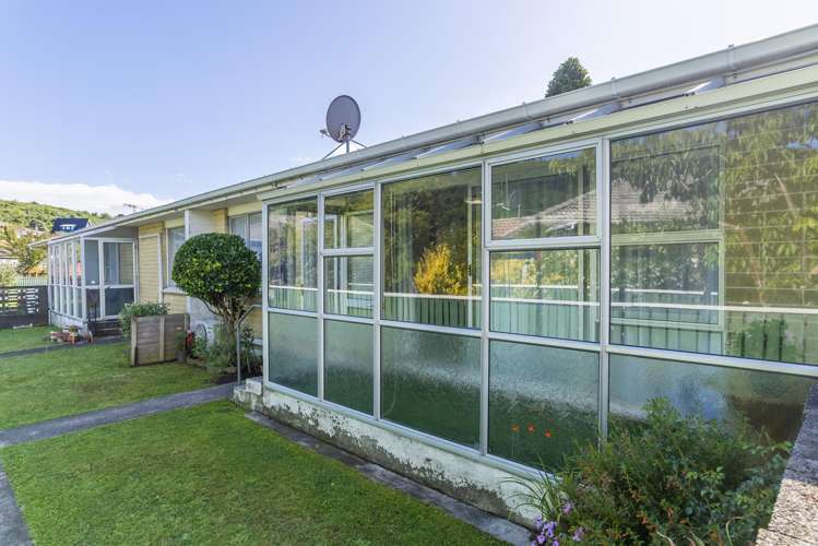 2/13 Linden Avenue Tawa_12