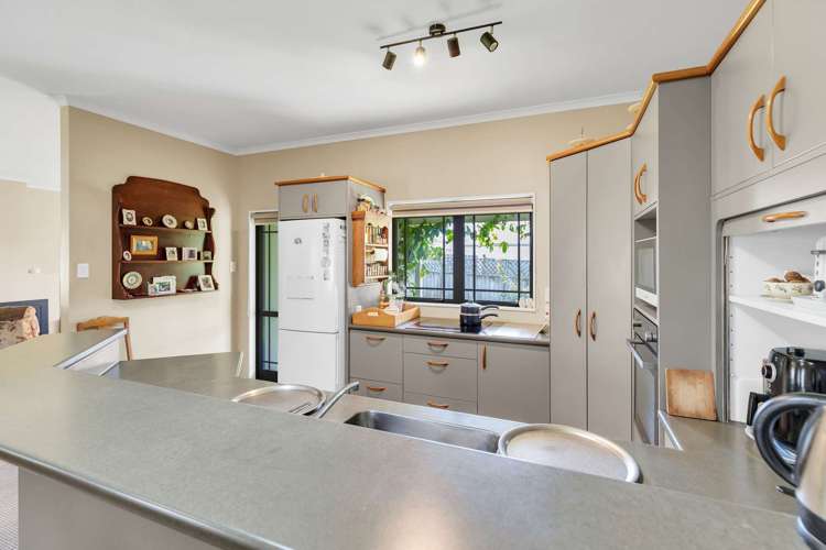 20 Paraekaretu Street Hunterville_6