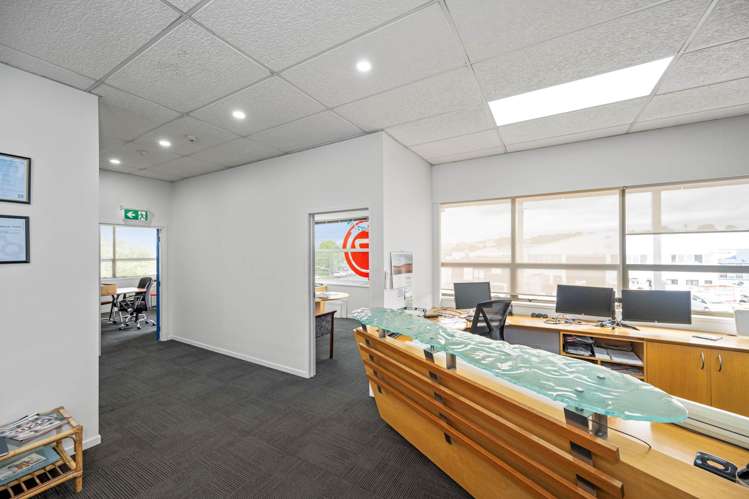1 Colway Place Wairau Valley_9