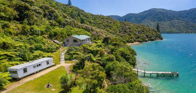 - Endeavour Inlet Endeavour Inlet_2