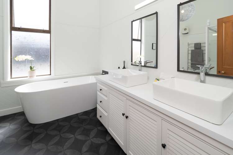 94 Middle Road Allenton_13