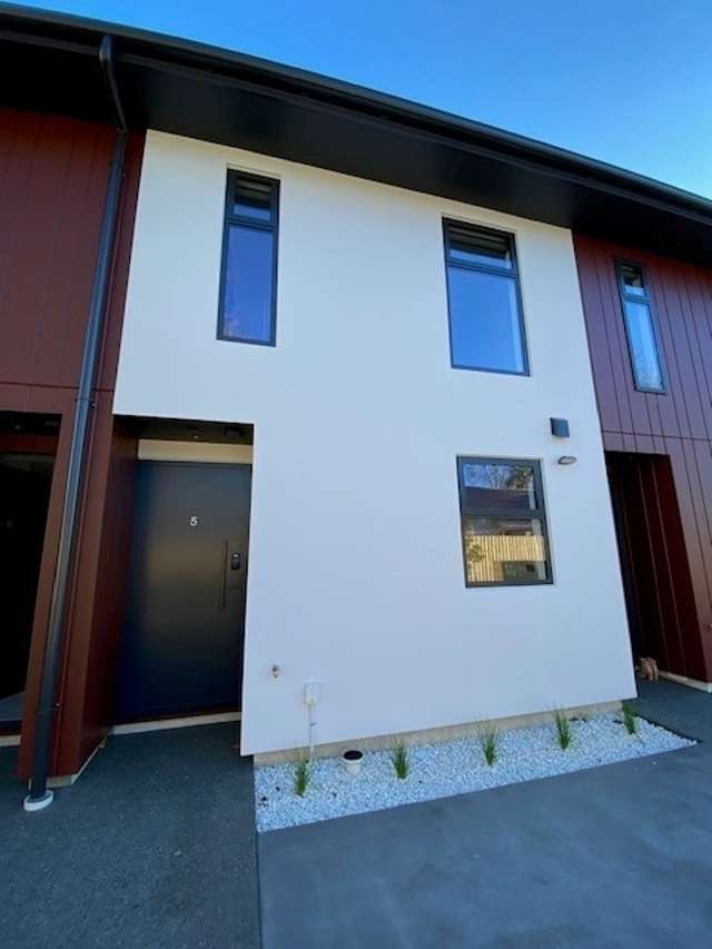 Modern New Two-Bedroom, Two-Bathroom Apartment