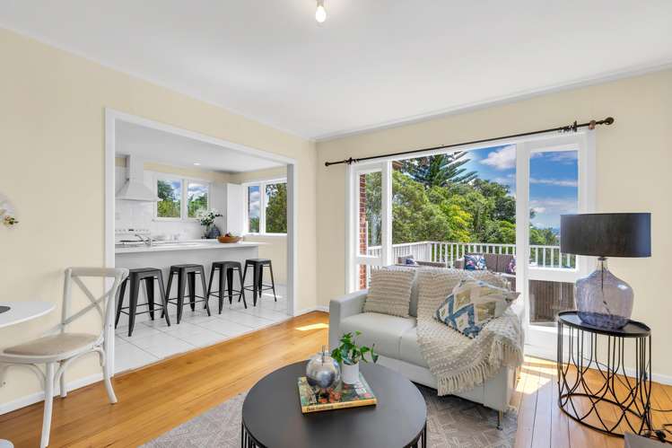 101 Glengarry Road Glen Eden_7