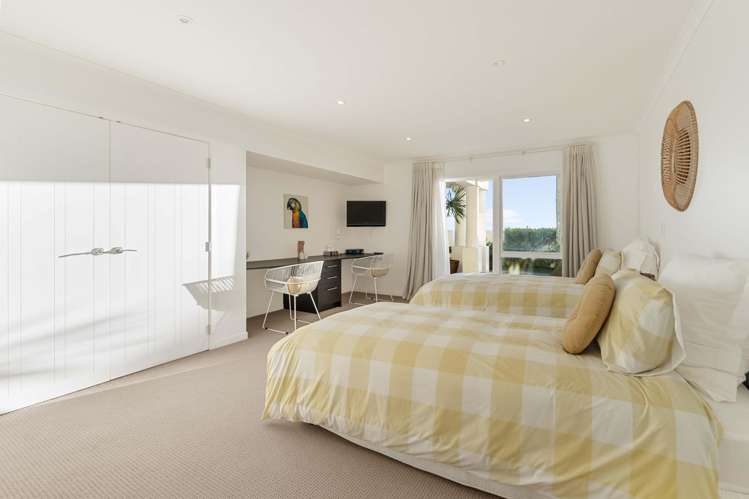91 Marine Parade Mount Maunganui_34