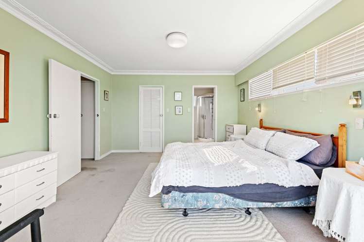 18 Paisley Street Mellons Bay_7