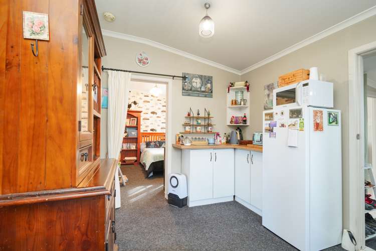 124 Pomona Street Strathern_11