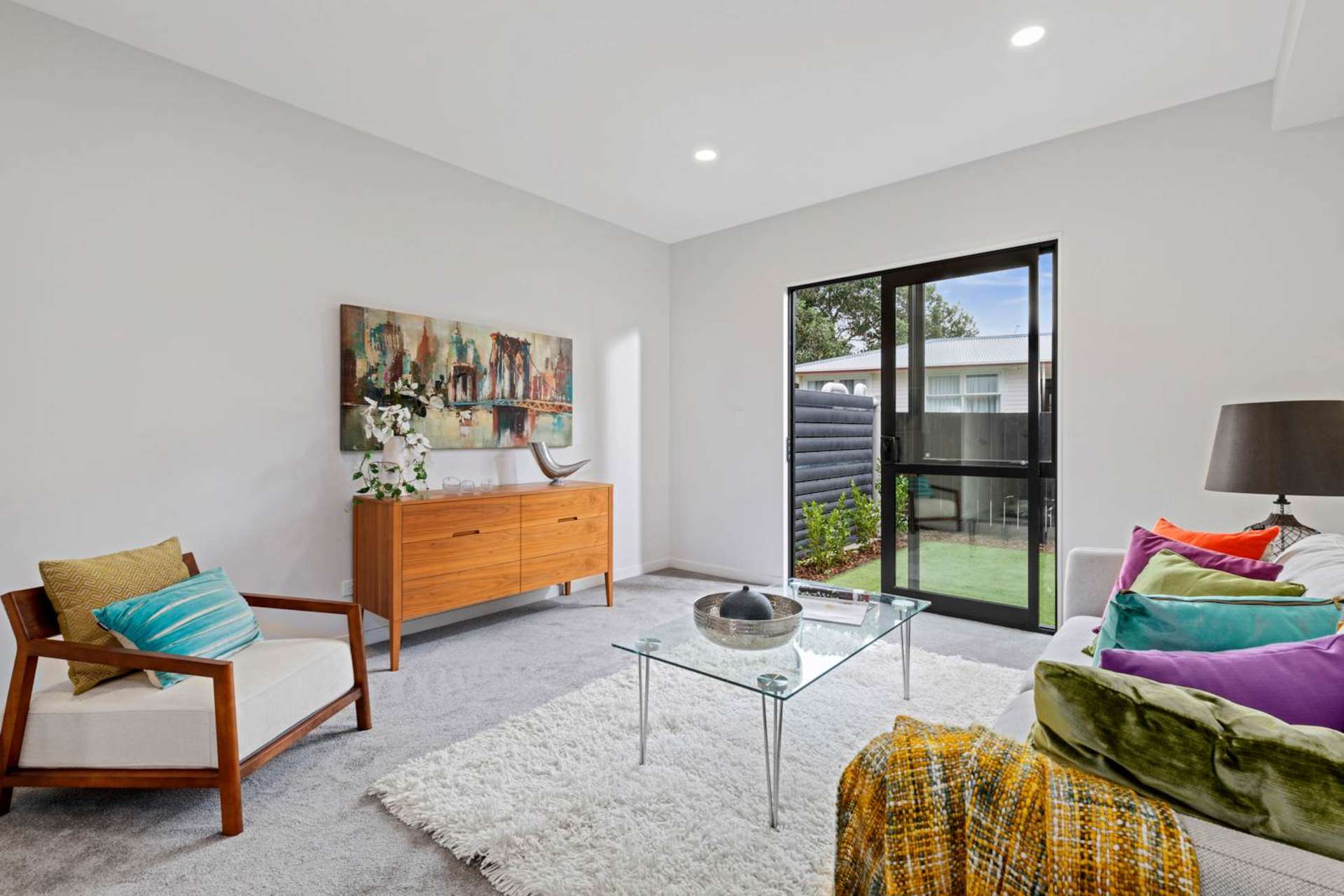 8/3 Beach Road Te Atatu Peninsula_0