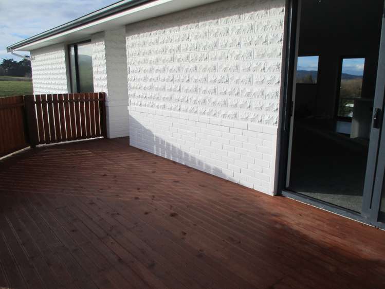 39 Baker Street Caversham_17