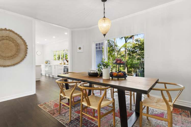 1 Ascot Avenue Narrow Neck_11