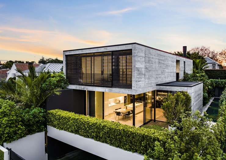 Mansions - modern and classic - in New Zealand's most expensive suburb, Herne Bay. Photo / Fiona Goodall