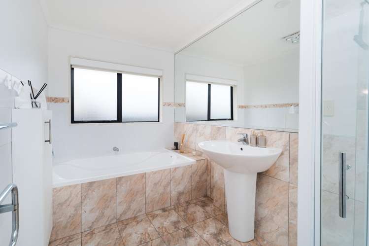 54 Cashmere Drive Fitzherbert_27