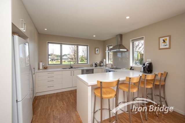 17 Faringdon Boulevard Rolleston_3