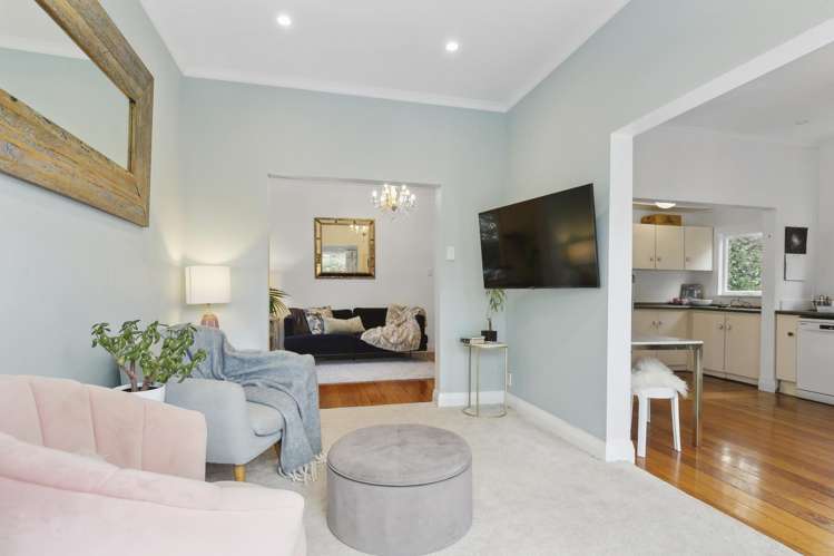 159 Queens Drive Lyall Bay_9