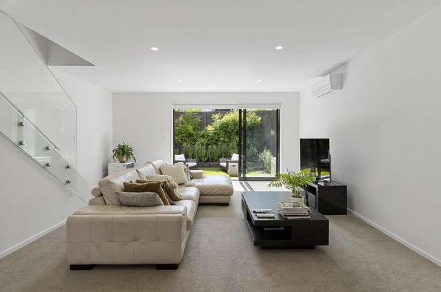 Stylish 3BR Milford Townhouse!