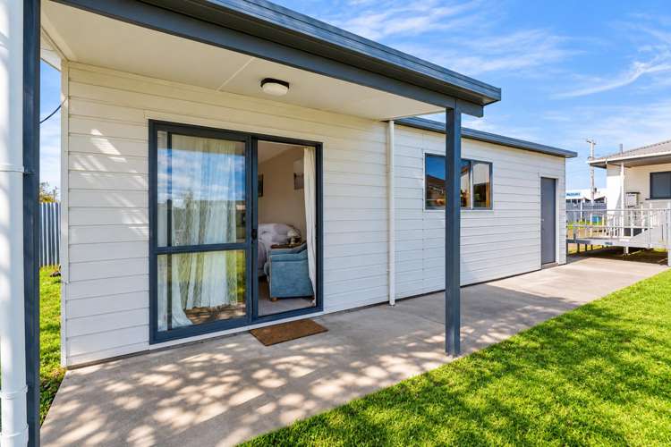 82 Glover Road Hawera_14