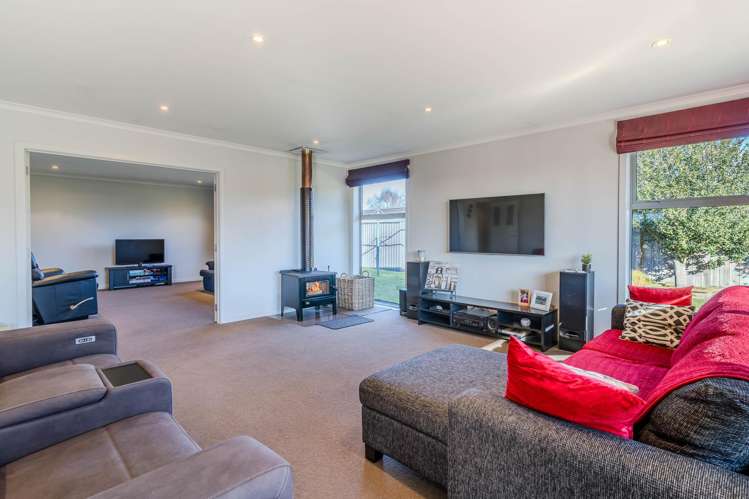 14 William James Close_4