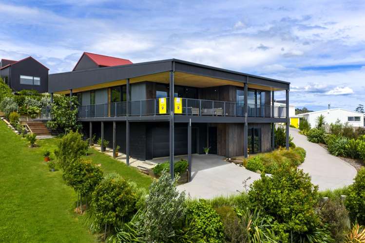 21 Maataitai Road Raglan_36