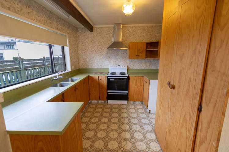 2/24 Duke Street 11373_2