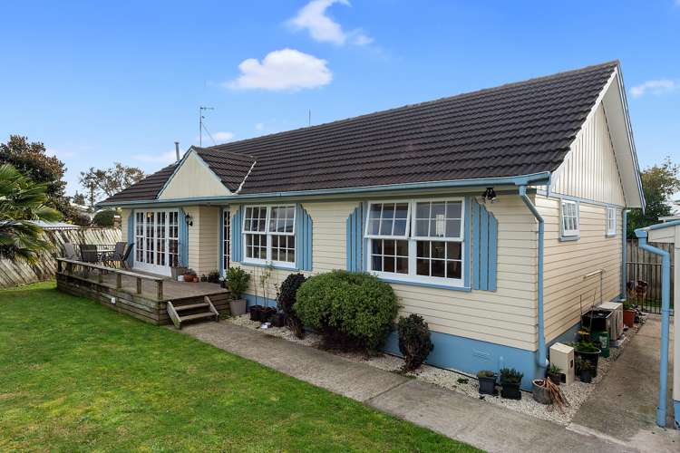 7 Southsea Crescent Silverdale_11