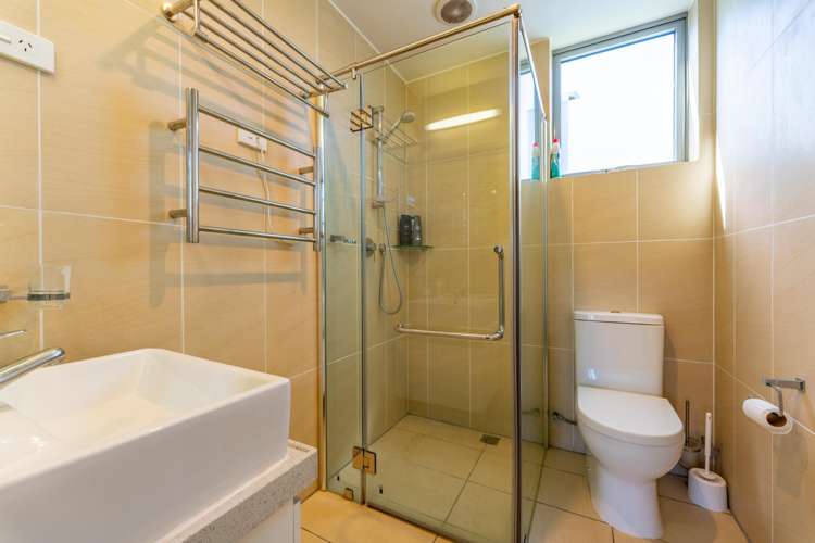 34 Hill View Crescent Highfield_11