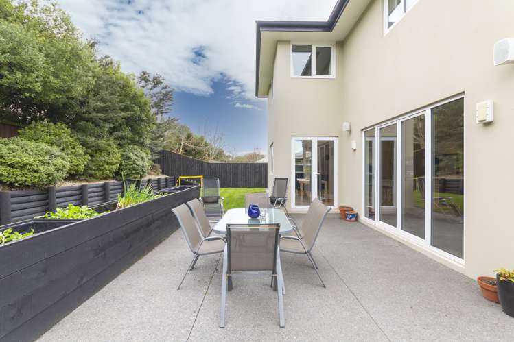 9 Springbrook Lane Northwood_23