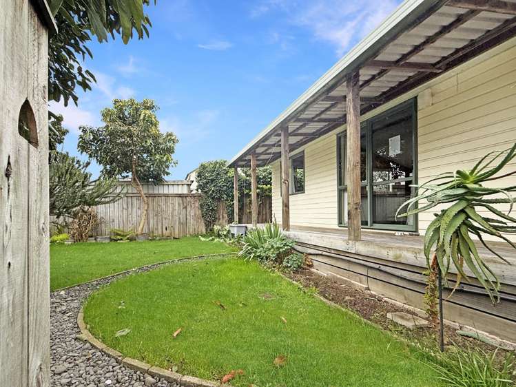 1218a Norfolk Crescent_0
