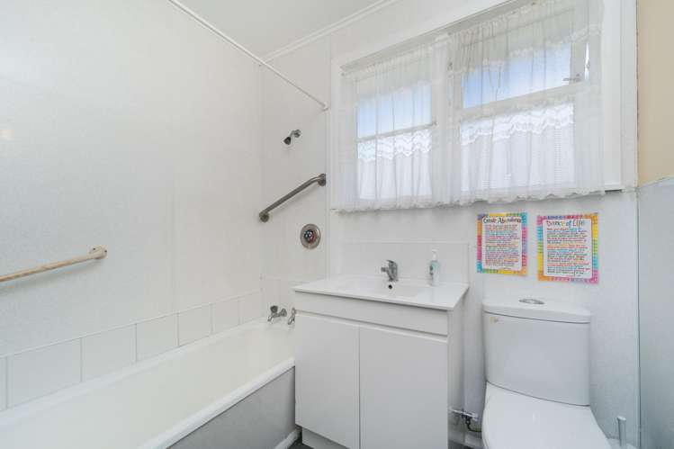18 Moheke Avenue Roslyn_16