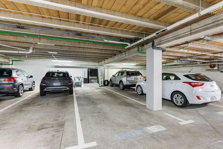 1E/11 George Street Newmarket_13