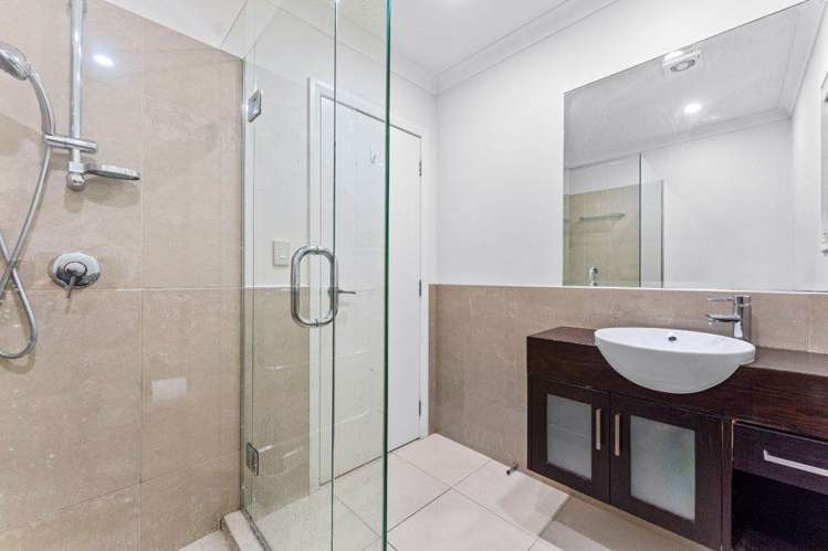 26A Beach Road Pahurehure_18