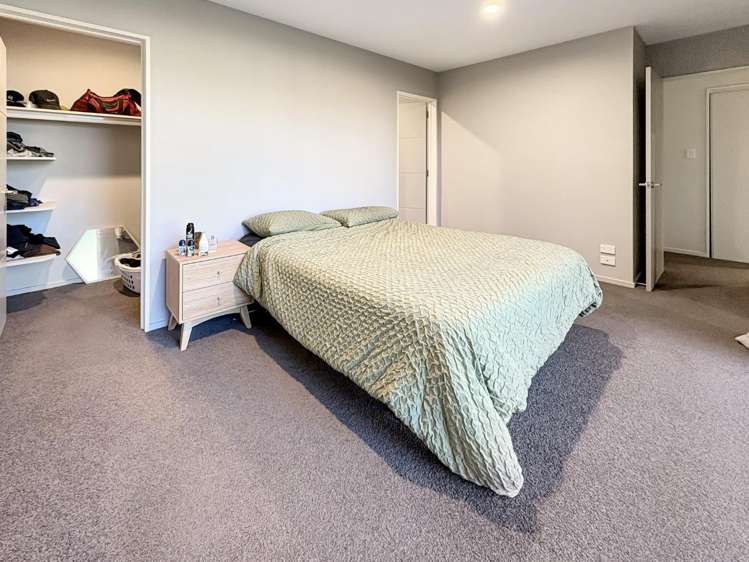 7 Farnborough Way 11103_4