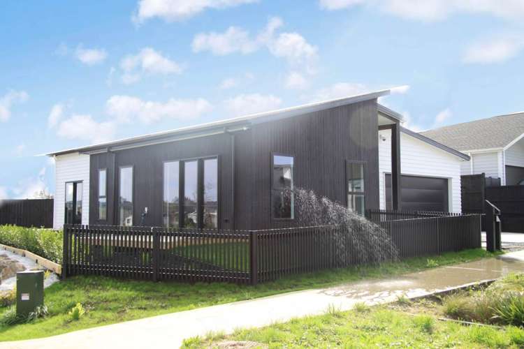 32 Archibald Drive Wainui_1