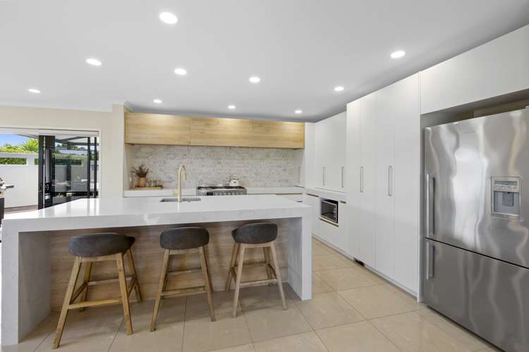 9 Sampson Avenue Waiwhakaiho_4