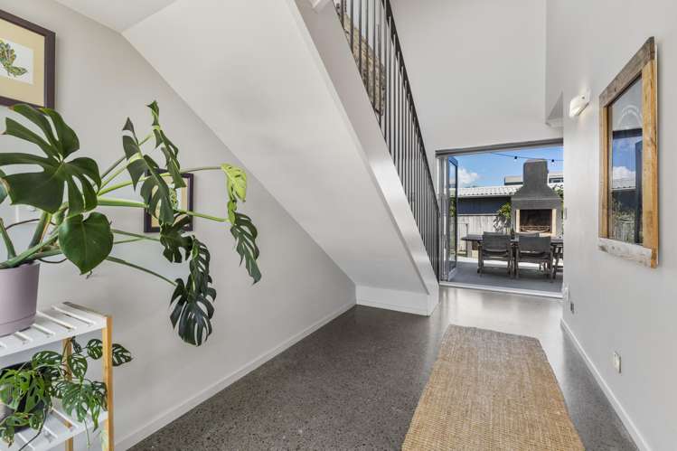 2 Kowhai Street Otaki Beach_12