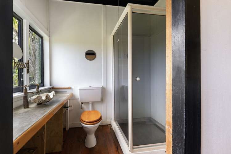 58 Seaview Road Piha_12