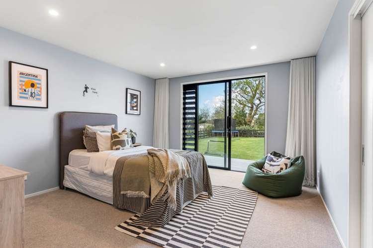 8 Benjamin Place Clevedon_12