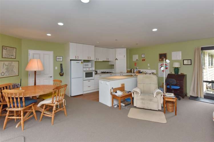 16 John Leith Place Leithfield_12