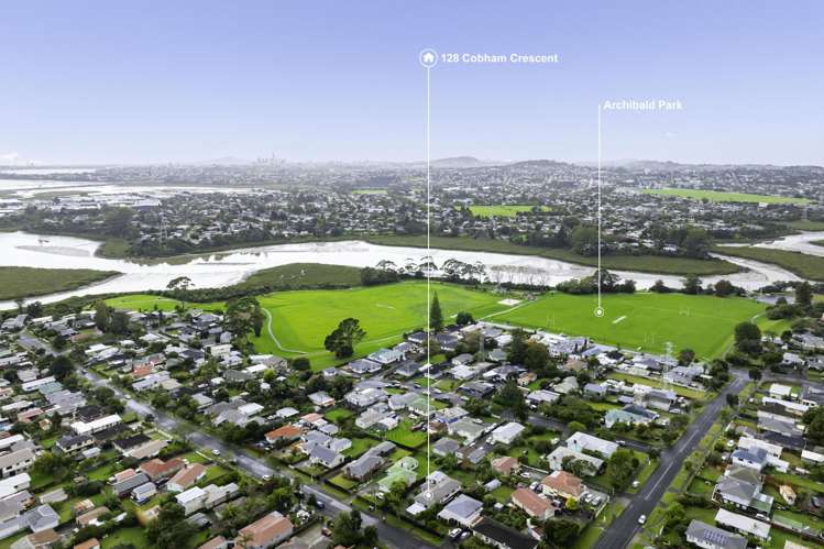 128 Cobham Crescent Kelston_18