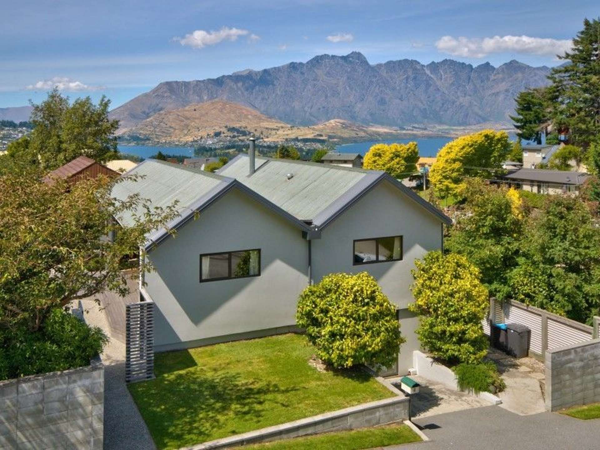 7 Greenstone Place Fernhill/Sunshine Bay_0