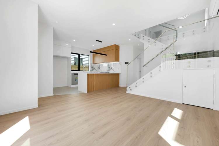 2/7 Edgar Pearce Place Howick_5