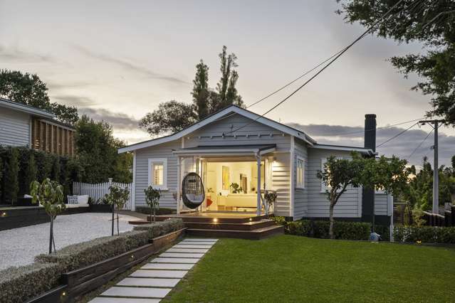 8 Rambler Crescent Beach Haven_1